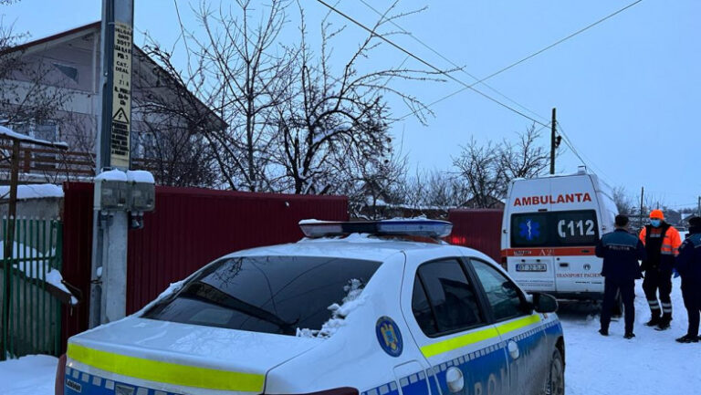 Doi părinți din Botoșani nu și-au primit fiul accidentat acasă, după ce a stat o lună în spital: „Să vină acasă sănătos”