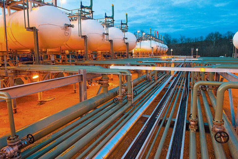 Cât va costa încălzirea casei în lunile de iarnă în sistem centralizat? Cât vor plăti posesorii de centrale termice individuale
