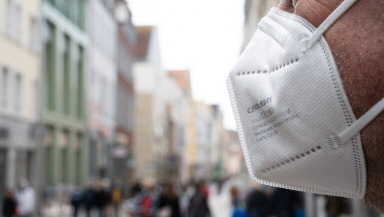 DOCUMENT. Restricții pentru valul 5: Măștile textile nu vor mai fi permise. Ce program vor avea magazinele