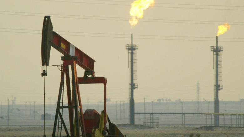 Prețul petrolului a scăzut cu 17%, la cel mai mic nivel din ultimele zile