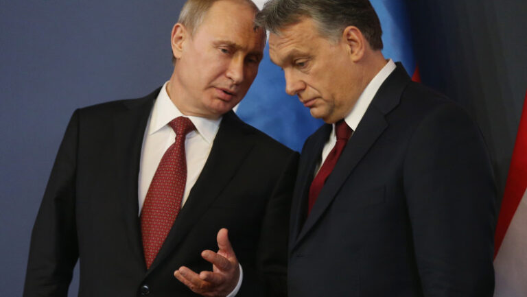 Putin îl felicită pe Orban pentru victoria în alegeri şi speră la o consolidare a „parteneriatului” cu Ungaria