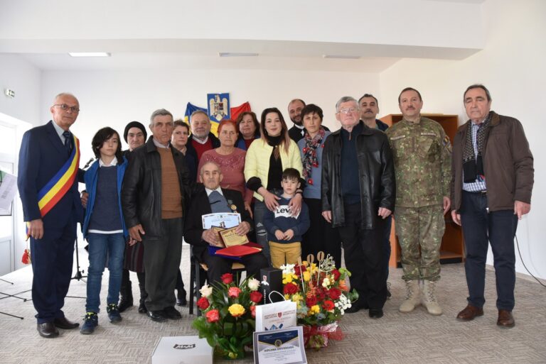 Sărbătoare la Deleni: Localnicii și-au aniversat singurul veteran de război rămas în viață!