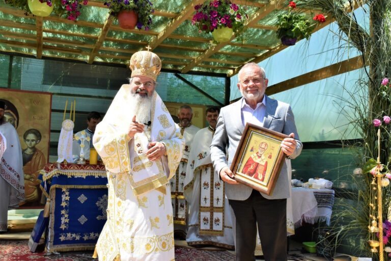 A fost sfințită biserica din Sărățeni, orașul Murgeni