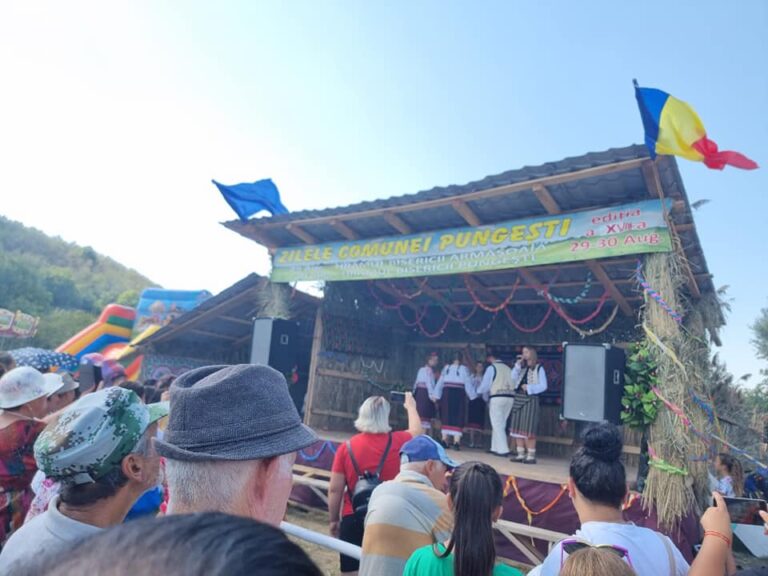 Localnicii din Pungești prezenți în număr mare la Ziua comunei!