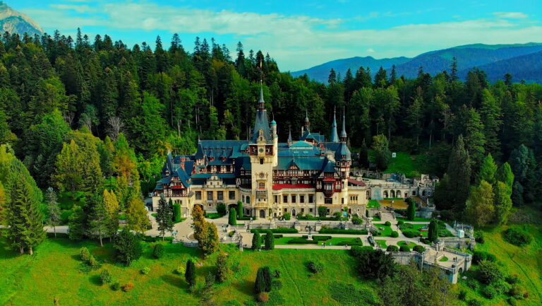Castelul Peleș, printre obiectivele turistice promovate de MAT în cadrul PP-ITU