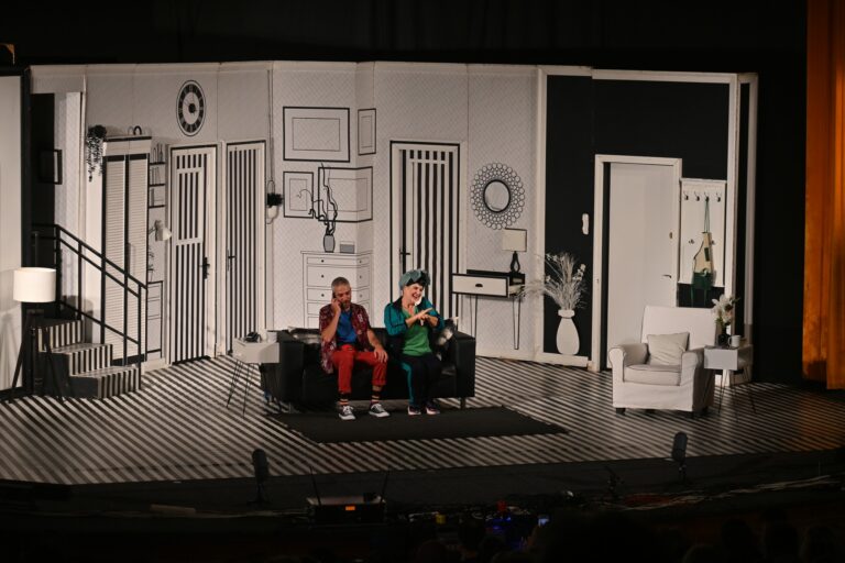 Teatrul Mic a devenit „MARE” pe scena Festivalului umorului „Constantin Tănase”