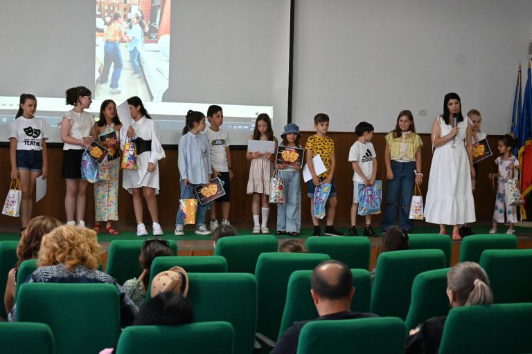 Primul film realizat de copiii din Vaslui a fost prezentat la Consiliul Județean Vaslui