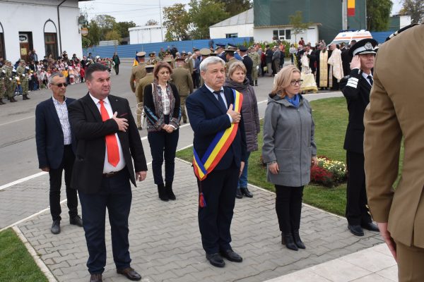 Mesajul Primarului Municipiului Bârlad, av. Dumitru Boroș, cu ocazia Zilei Armatei Române – 25 octombrie
