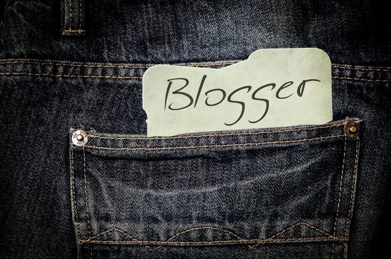 Bloggeri cu potențial care merită urmăriți în 2024