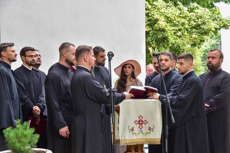 Slujbă arhirească la Biserica „Adormirea Maicii Domnului” din Vaslui