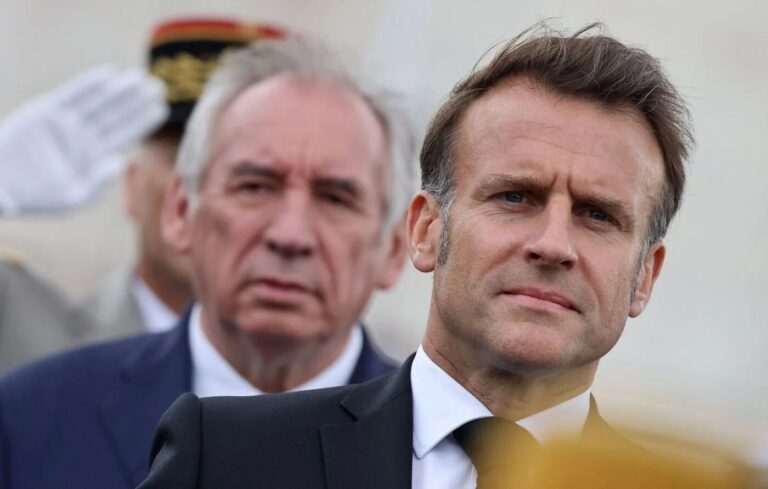 Franța intră în instabilitate: François Bayrou forțat să demisioneze, Palatul Élysée caută succesor