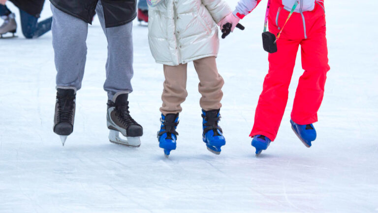 Duminică, vasluienii sunt invitați pe gheață! Patinoarul de la Kaufland se deschide oficial