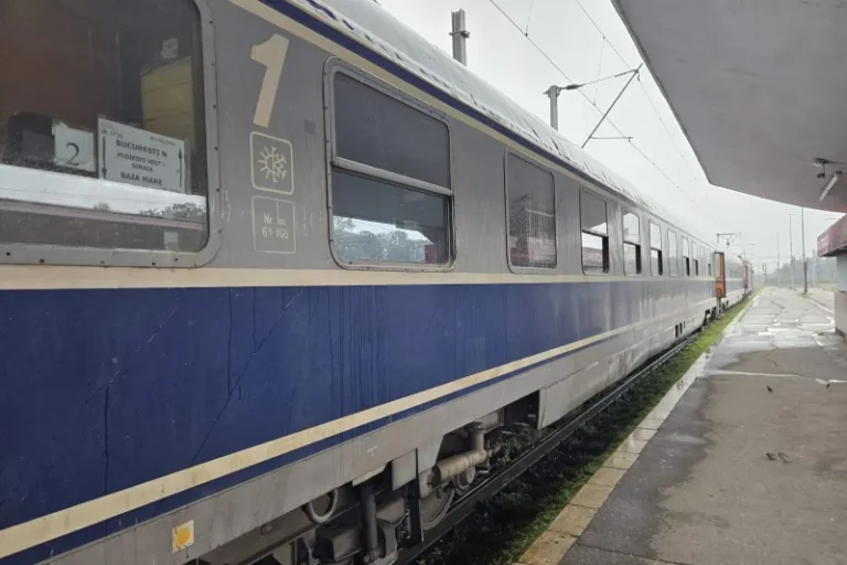 Bărbat găsit spânzurat în tren