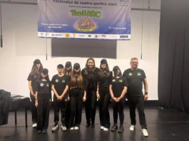 Trupa de Teatru de Păpuși a Centrului Cultural „Podul Înalt” din Muntenii de Jos