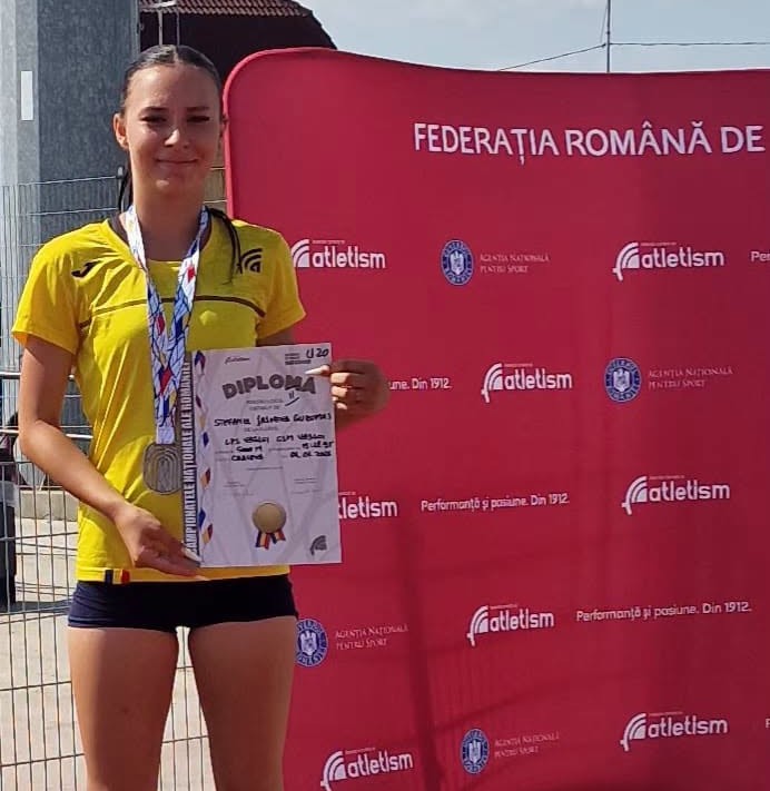 Jasmina Guzumaș, vicecampioană națională U20 la 5.000 de metri. Atleta CSM Vaslui a cucerit medalia de argint la Craiova